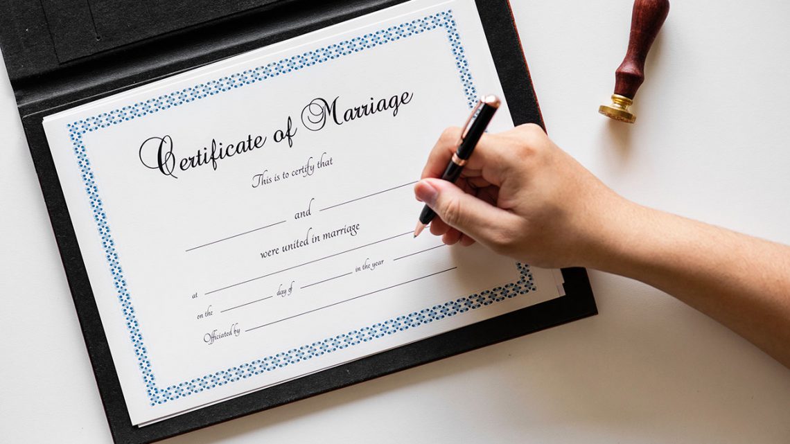 Sezon ślubny w pełni – uzyskaj online odpis aktu małżeństwa